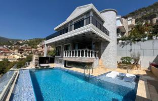 4-комнатная вилла 450 м² в Тепе за 46 644 000 TRY
