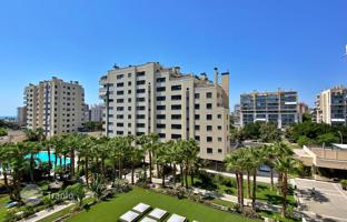 2-комнатная квартира 117 м² в Аликанте за 510 000 €