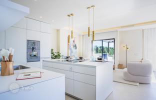 8-комнатная вилла 371 м² в Эстепоне за 4 500 000 €