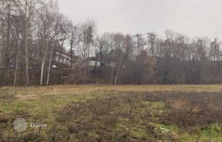 Земельный участок 1 800 м² в Праге 4. Цена по запросу