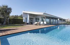 Современная вилла с панорамными окнами, инфинити бассейном и видом на море, Кастель-Пладжа‑де-Аро, Жирона, Испания за 2 200 000 €