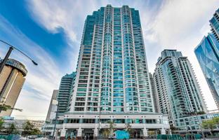 5-комнатная квартира в Янг-стрит за C$1 135 000