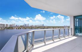 Современные апартаменты с видом на океан в резиденции на первой линии от пляжа, Север Майами-Бич, Флорида, США за $1 420 000