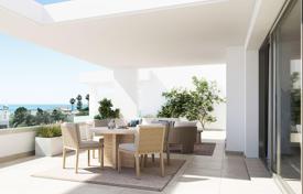 Пятикомнатные апартаменты с просторными террасами и видом на море в элитной резиденции, Эстепона, Испания за 490 000 €
