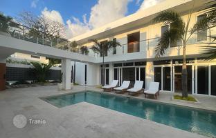 4-комнатная вилла 375 м² в Тумбак Баюхе за $640 000