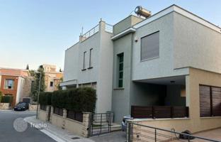 4-комнатный коттедж 200 м² в Агиос Тихонасе за 2 300 000 €