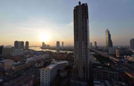Кондоминиум в Сатхоне, Бангкок, Таиланд за $266 000