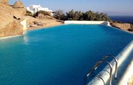 Дом с террасой и видом на море в жилом комплексе с бассейном и большим садом, Миконос, Греция за 800 000 €