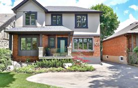 Дом в городе в Этобико, Торонто, Онтарио,  Канада за C$2 338 000
