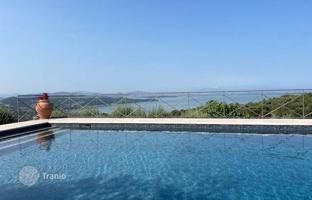 7-комнатная вилла 344 м² в Пассиньяно-суль-Тразимено за 1 295 000 €