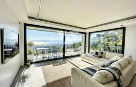 Пятикомнатная отремонтированная квартира с красивым видом на море в Каннах, Лазурный Берег, Франция за 2 445 000 €