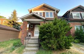 Дом в городе в Восточном Йорке, Торонто, Онтарио,  Канада за C$1 137 000