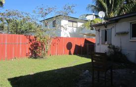 Дом в городе в Севере Майами, США за $630 000