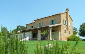 Историческая вилла с панорамным видом и гостевым домом, Фано, Италия за 870 000 €