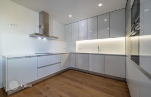 4-комнатная квартира 207 м² в Порту (город) за 950 000 €