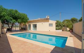 Двухэтажная вилла с бассейном и гостевым домом в Альтее, Аликанте, Испания за 900 000 €