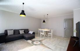 Солнечная четырехкомнатная квартира в Фуншале, Мадейра, Португалия за 280 000 €