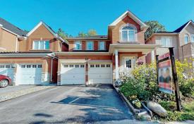 Дом в городе в Скарборо, Торонто, Онтарио,  Канада за C$1 213 000