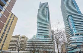 Квартира на Рохэмптон-авеню, Олд Торонто, Торонто,  Онтарио,   Канада за C$685 000