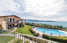Апартаменты с террасой и видом на озеро Гарда, Италия за 350 000 €