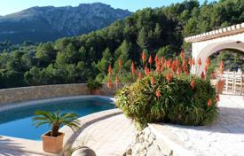 Просторная вилла с большим участком, бассейном и террасой, Бенисса, Испания за 1 580 000 €