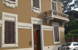 Элегантная двухэтажная вилла в Виареджо, Тоскана, Италия за 1 480 000 €