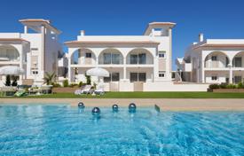 Пентхаус с большой террасой в резиденции с бассейном и парковкой, Сьюдад-Кесада, Испания за 270 000 €