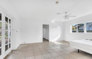 6-комнатный дом 367 м² в Палметто Бэй за $1 400 000