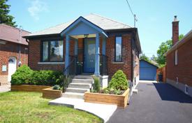 Дом в городе в Этобико, Торонто, Онтарио,  Канада за C$1 498 000