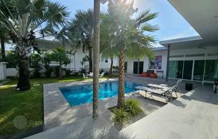 4-комнатная вилла 620 м² в Пхукет-Тауне за $760 000