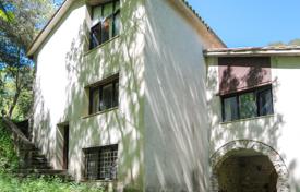 3-комнатная вилла 430 м² в городе Жирона, Испания за 799 000 €