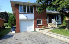 Дом в городе в Этобико, Торонто, Онтарио,  Канада за C$1 216 000