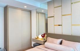 2-комнатные апартаменты в кондо в Ваттхане, Таиланд за $384 000