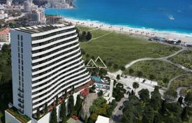 Пентхаус с видом на море в роскошном апарт-отеле с бассейном в Бечичи за 443 000 €