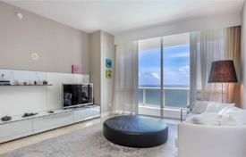 Меблированная квартира с видом на океан в резиденции на первой линии от пляжа, Санни Айлс Бич, Флорида, США за $1 258 000