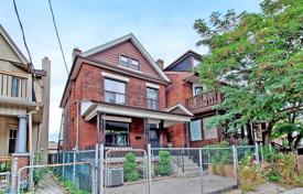 Дом в городе в Олд Торонто, Торонто, Онтарио,  Канада за C$1 984 000