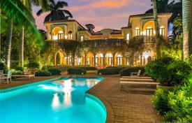 Просторная вилла с садом, задним двором, бассейном, летней кухней, зоной отдыха, террасой и гаражом, Майами, США за $29 000 000