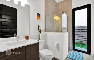 4-комнатный дом 289 м² в Вест-Энде за $945 000