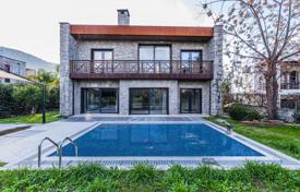 Двухэтажная вилла с бассейном в центре Ялыкавака, Турция за $1 051 000
