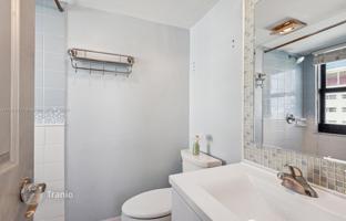 2-комнатная квартира в кондо 81 м² в Коллинз-авеню за $659 000
