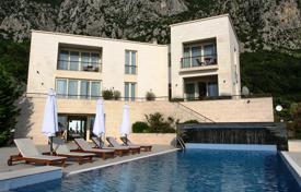 Роскошная трехэтажная вилла с видом на море, Будва, Черногория за 2 570 000 €