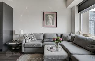 5-комнатная квартира на Сен-Клер-авеню Запад за C$1 287 000