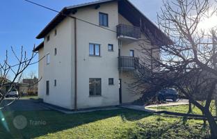 3-комнатный дом 220 м² в Приморско-Горанской жупании за 399 000 €