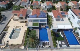 Комфортабельная вилла с участком, бассейном и террасой, Ларнака, Кипр за 2 350 000 €