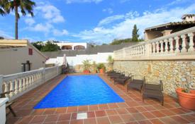 Полностью отремонтированная вилла с садом, бассейном, гаражом и террасами, Кальвия, Испания за 995 000 €
