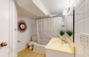 11-комнатный дом в Норт-Йорке за C$2 285 000