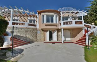 10-комнатная вилла в Кап д'Антиб за 1 640 000 €