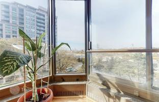 6-комнатная квартира в Лейк Шор Бульвар Запад за C$1 219 000