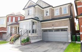 Дом в городе в Скарборо, Торонто, Онтарио,  Канада за C$1 596 000