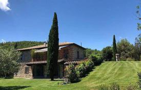 Великолепная вилла с гостевым домом, бассейном, оливковой рощей в Сиене, Тоскана, Италия за 2 200 000 €